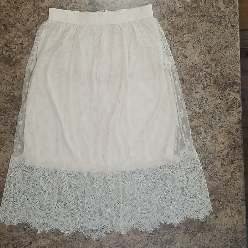 H&M lace skirt